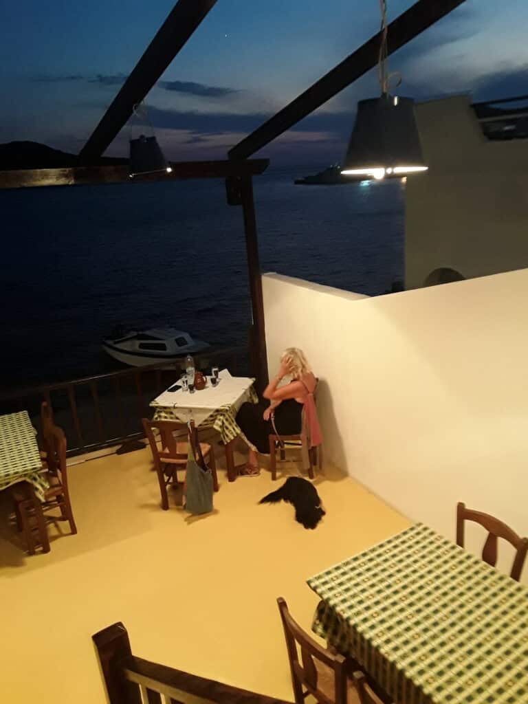 pefko lipsi, restaurant